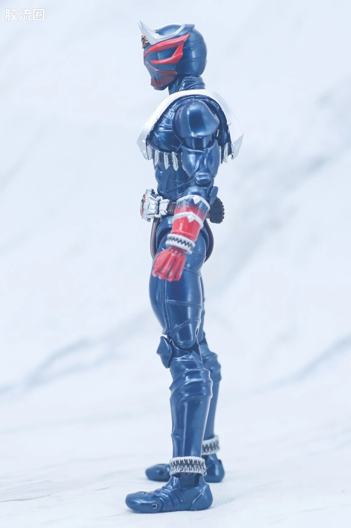 SHF 真骨雕假面骑士系列 假面骑士响鬼 20th Anniversary Ver. - 图片
